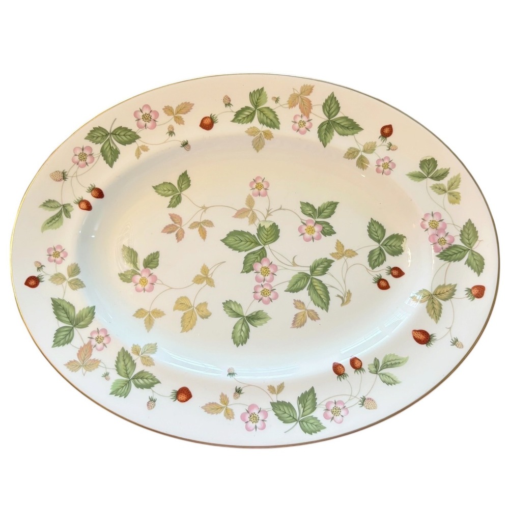 Wedgwood Wild Strawberry 14 inch Oval Serving Platter Bone China R4406 England